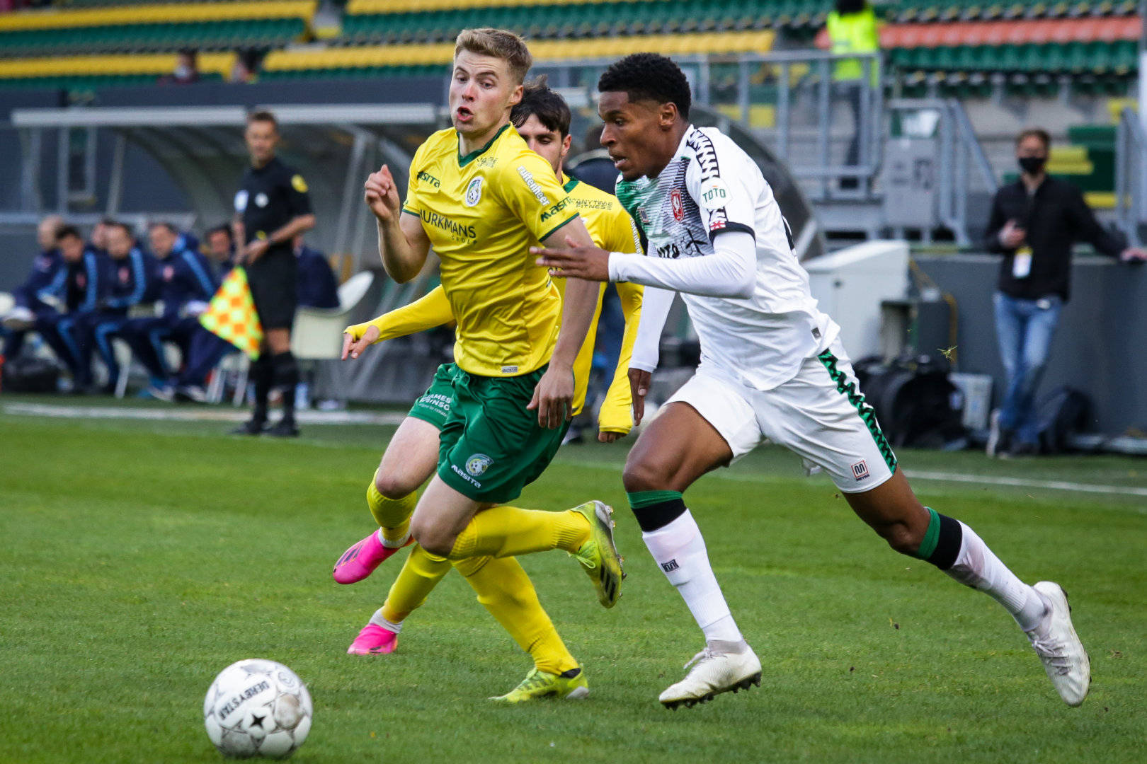 体育赛事关于从塔图姆与30激战SKT分钟到赛前意大利杯传出新动向，费德勒新星精彩发挥表现惊艳的信息