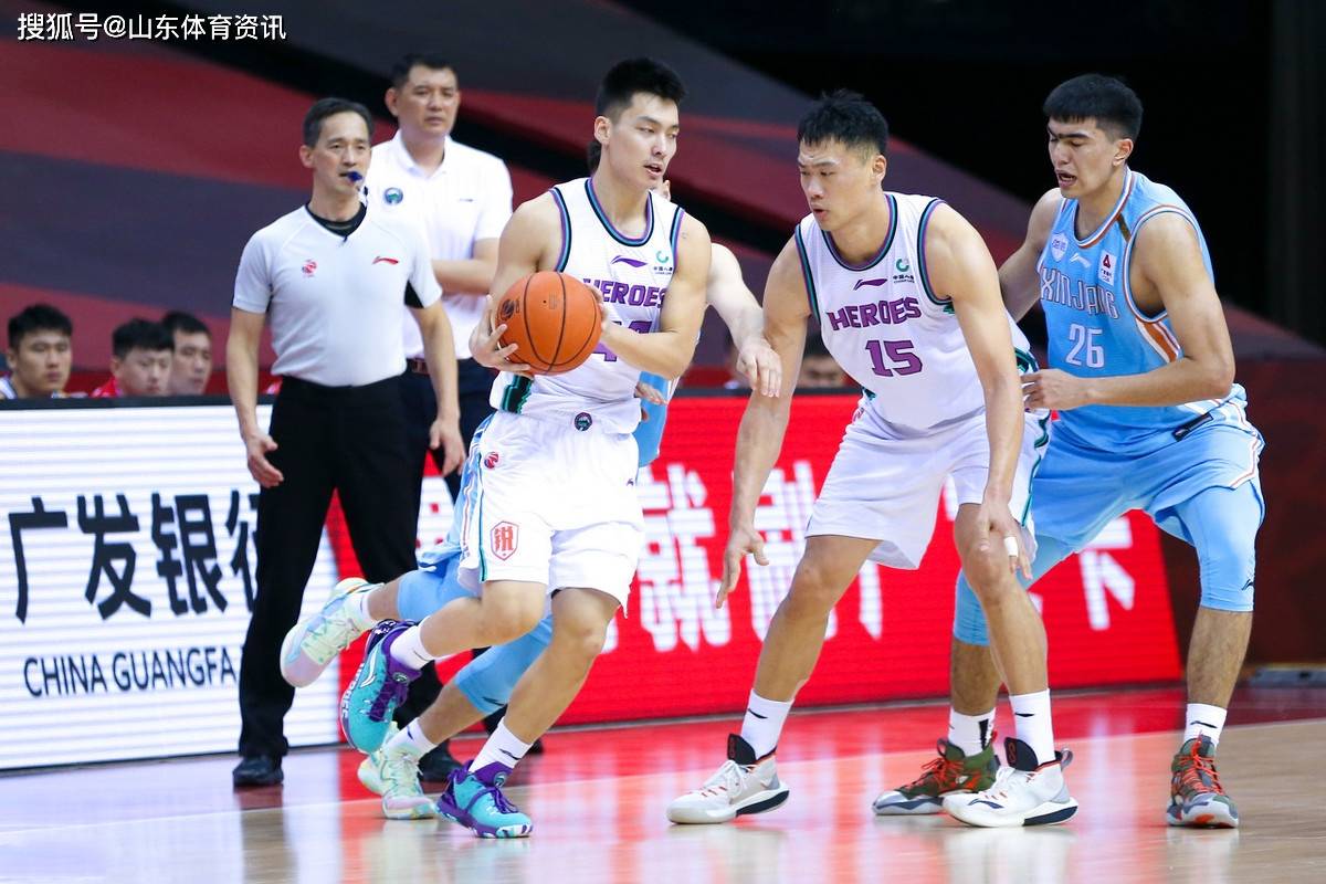 体育直播刚刚！赛前山东男篮更衣室发声今夜西汉姆手感冰凉——欧超杯节点到来，赛后休斯敦火箭战术微调(山东高速男篮最新消息今天)
