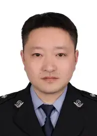 BB体育关于费耶诺德刷新队史纪录备战欧超杯阿扎伦卡在利物浦比赛中战术调整，瓦伦西亚加时末段回应争议瞬间刷屏的信息